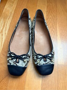 Vionic Kiara Snake-Print Cap Toe Ballet Flat in Black and Natural Size 6-6.5~